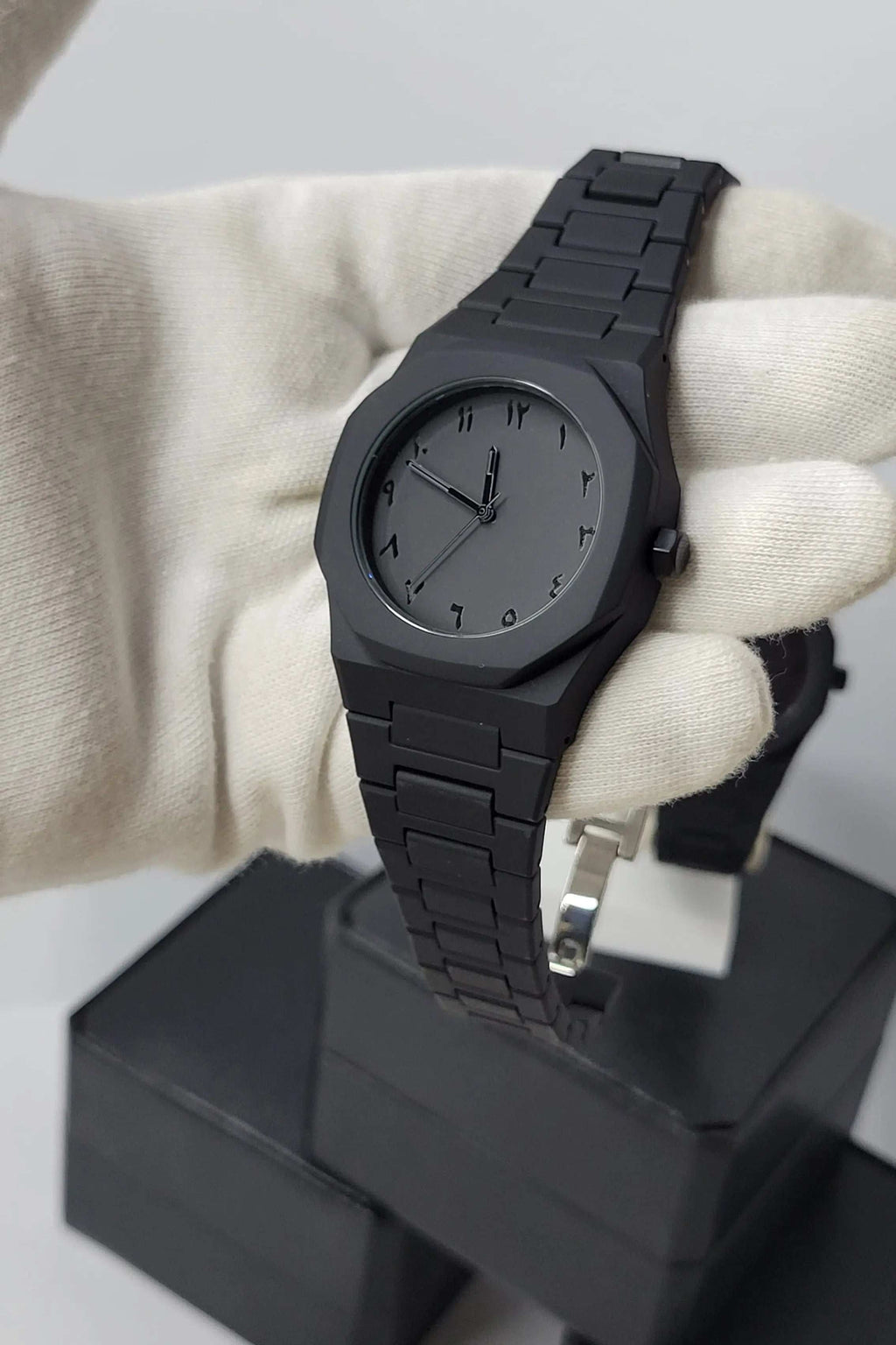 Arabic Aura Watch